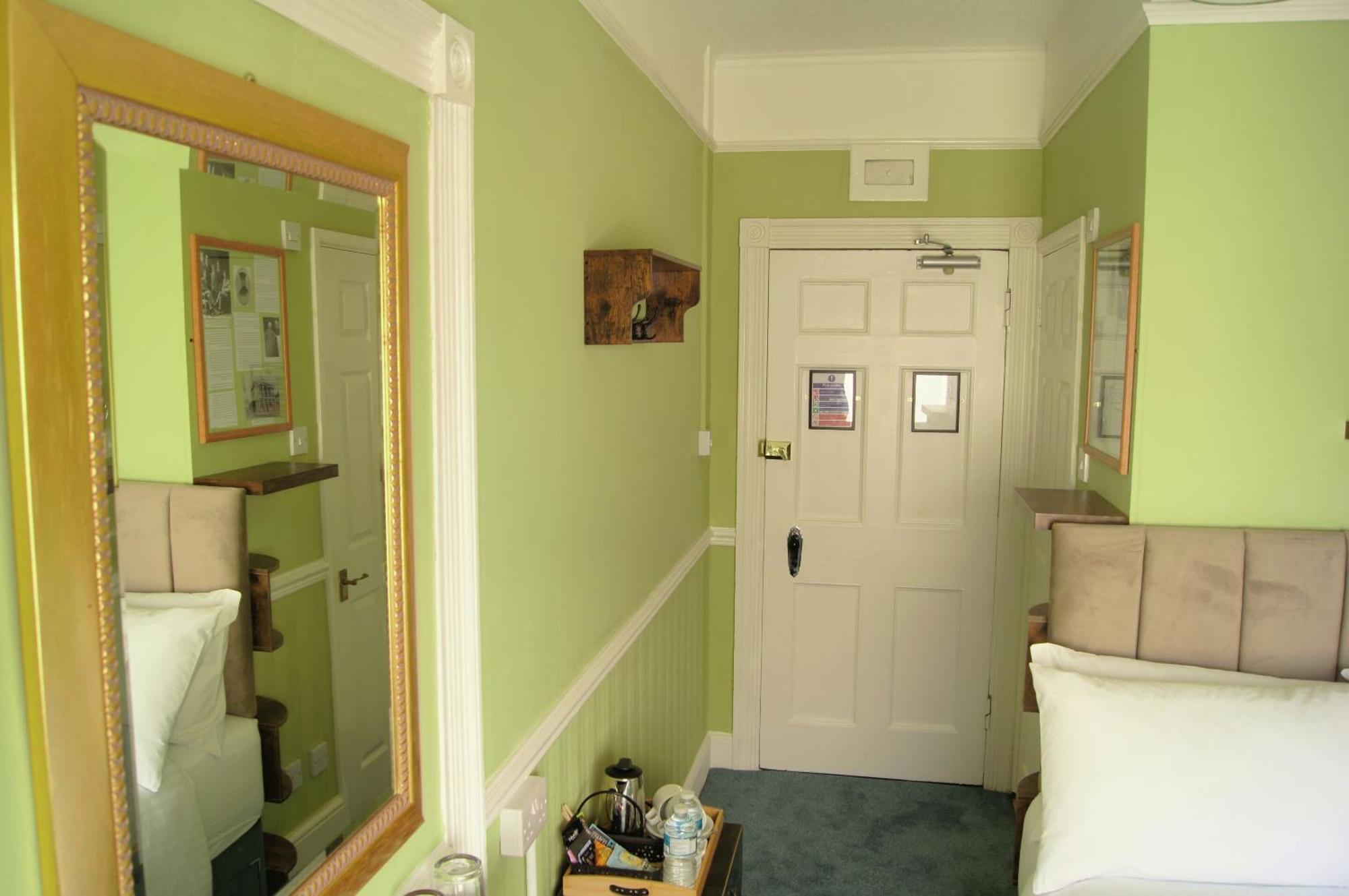 The Lawrence Of Arabia Hotel Weymouth Bilik gambar